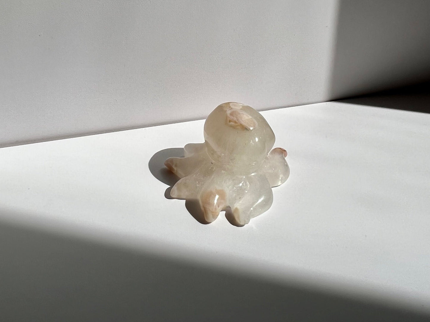 Super Quartzy Flower Agate Octopus Animal Carving