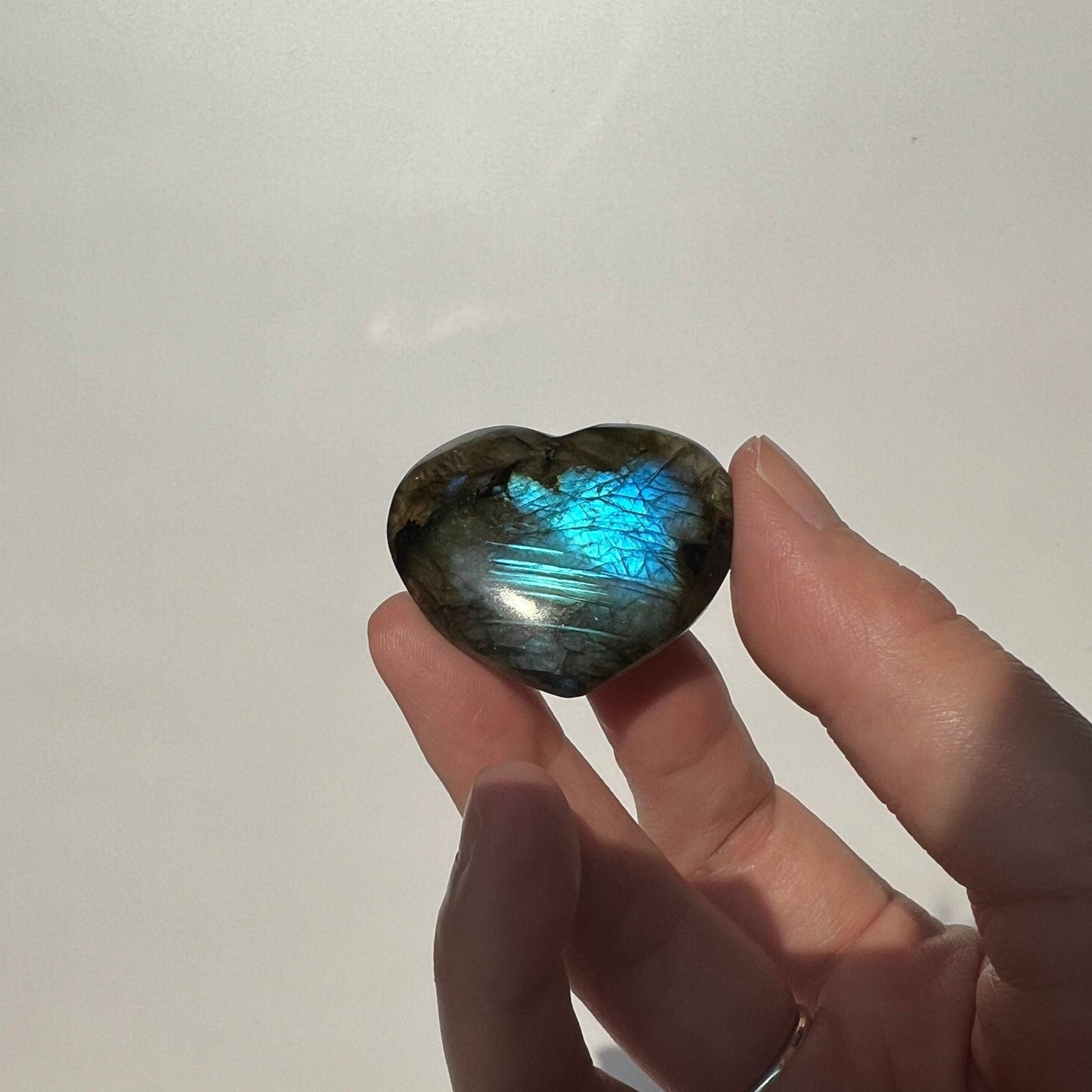 Blue full flash labradorite heart pocket piece