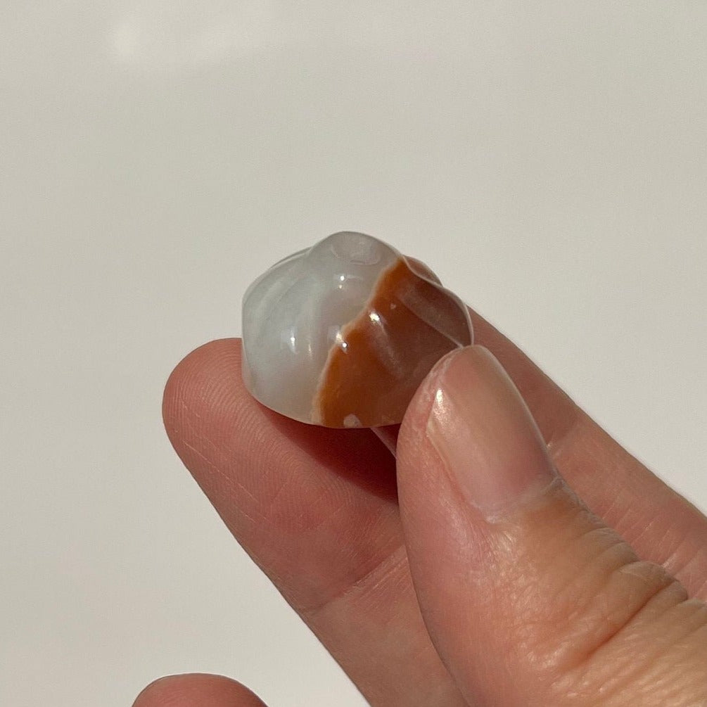 Adorable Tiny Flower Agate Bao Dumpling Carving